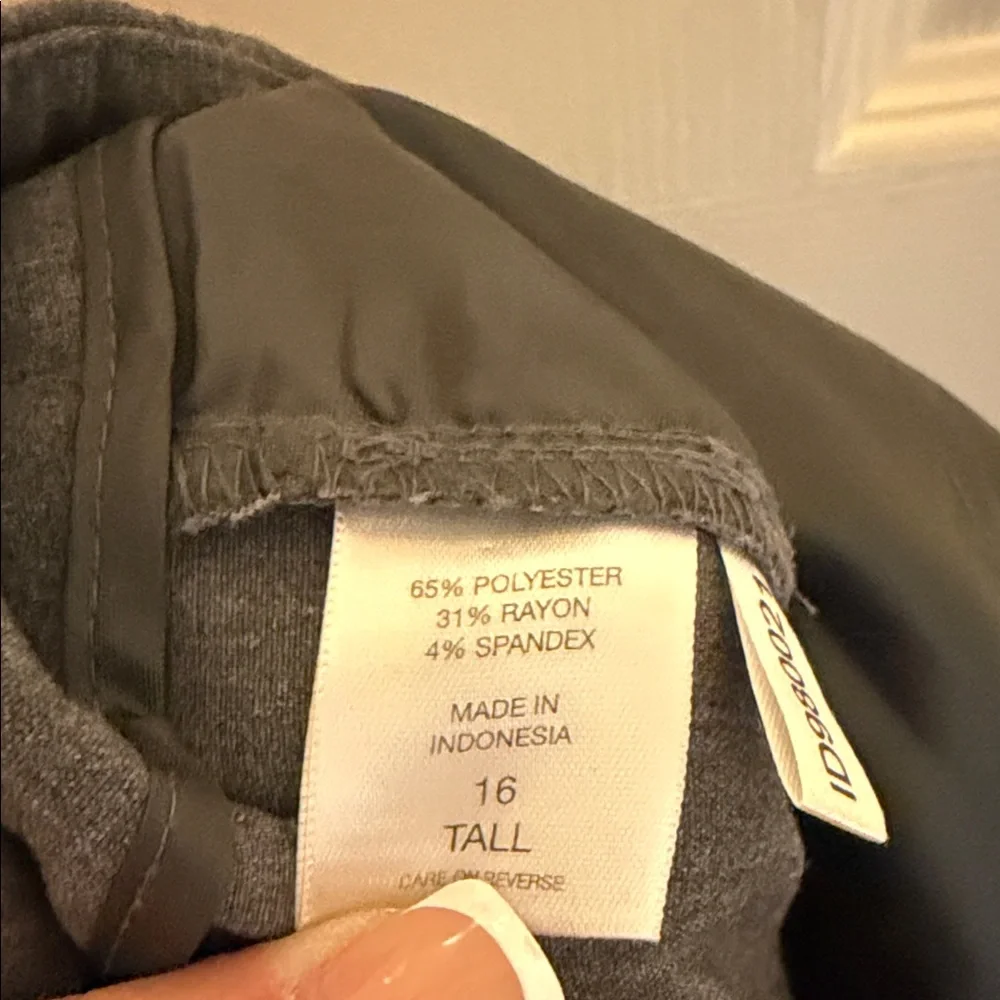 New York & Company Women's Gray Straight-Leg Dress Pants size 16 Tall - Picture 6 of 6